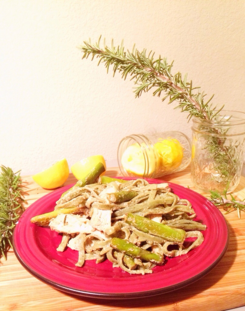 Garlicky Lemon Rosemary Pasta with Chicken and Asparagus